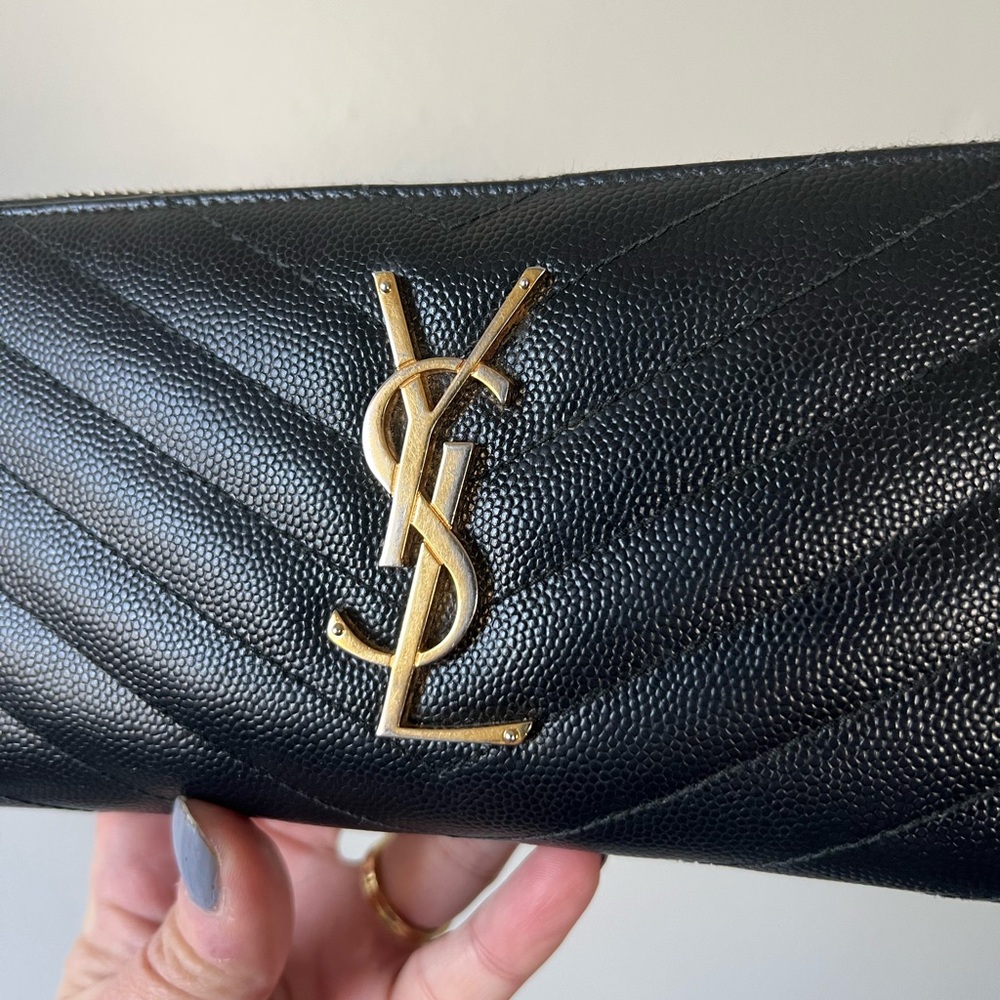 Saint Laurent YSL logo Cassandra Long Zip Wallet Black And Gold - Picture 2 of 12